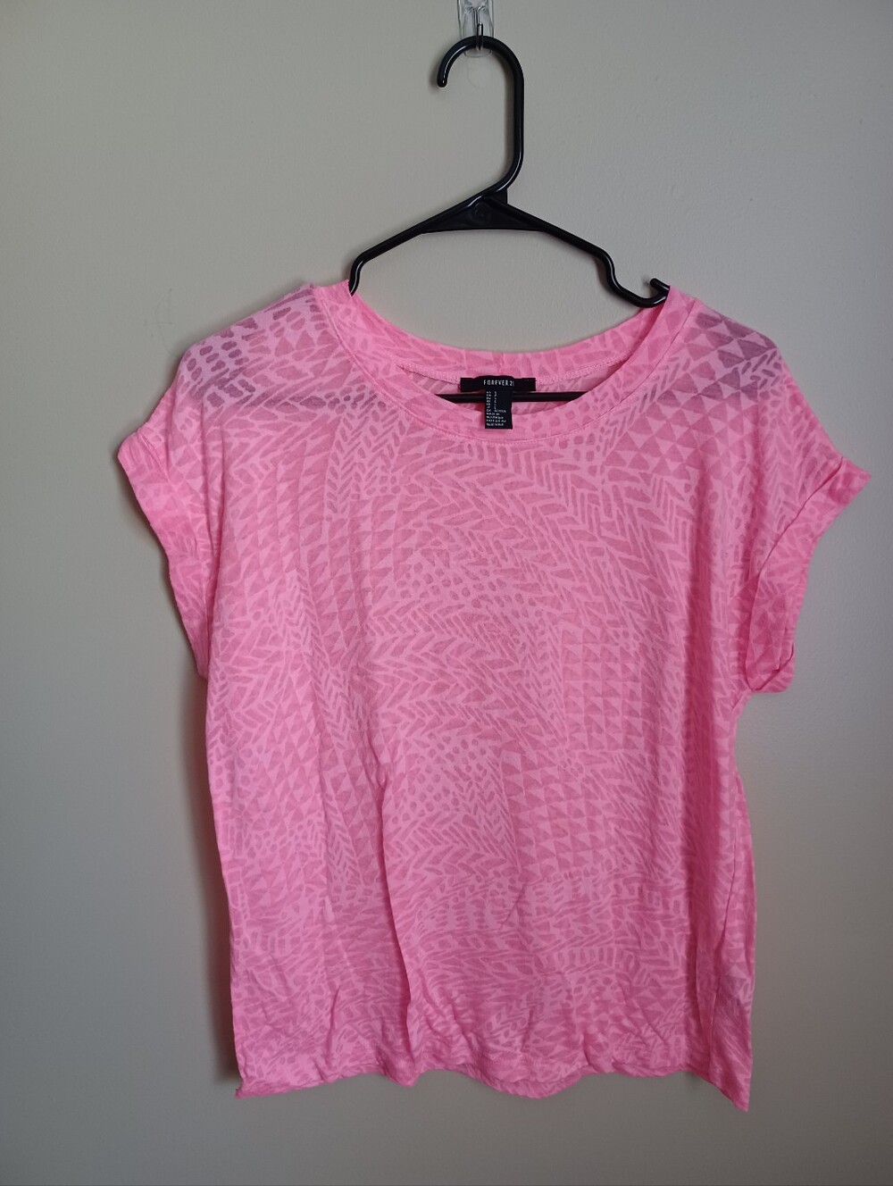 Women's Size Small Forever 21 Pink Design Light Weight Summer Clothes Shirt Top